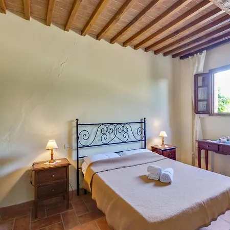 Apartment Scenic In Casole D Elsa With Pool