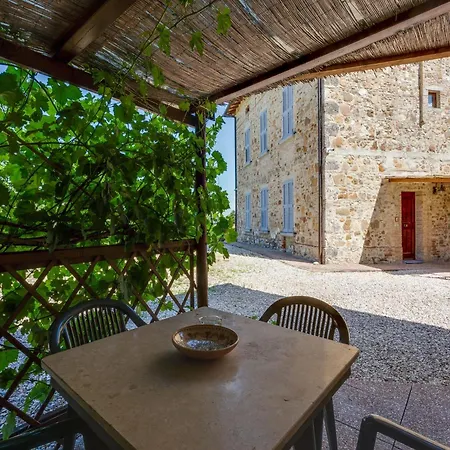 Scenic In With Pool Апартаменты *