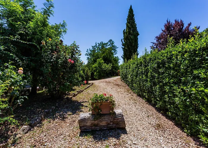 Apartment Scenic In With Pool