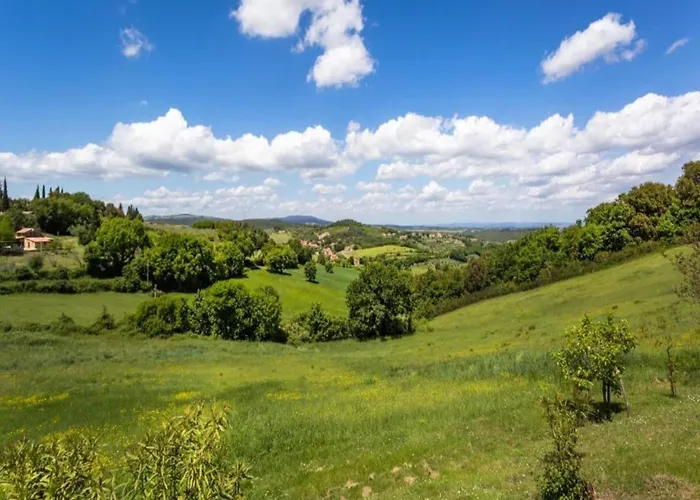 Scenic In With Pool Apartment